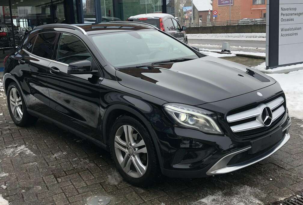 Mercedes-Benz GLA 180 Urban