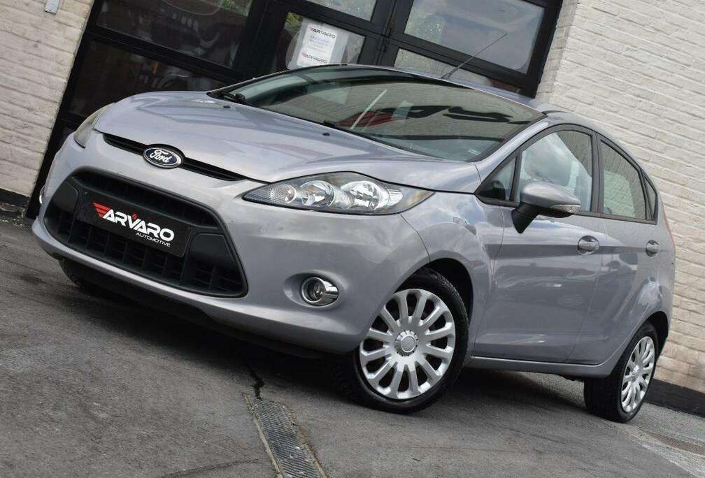 Ford 1.25i Titanium / Verw Zetels / Airco / Topstaat / Garantie