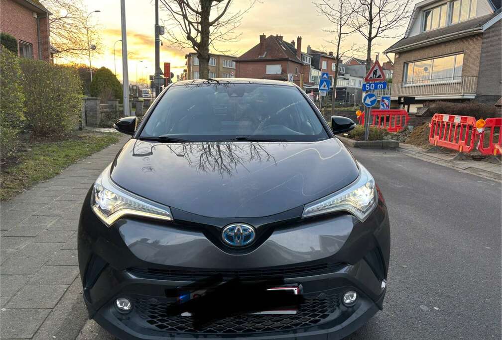 Toyota Hybrid 1.8i VVT-i C-Lub E-CVT