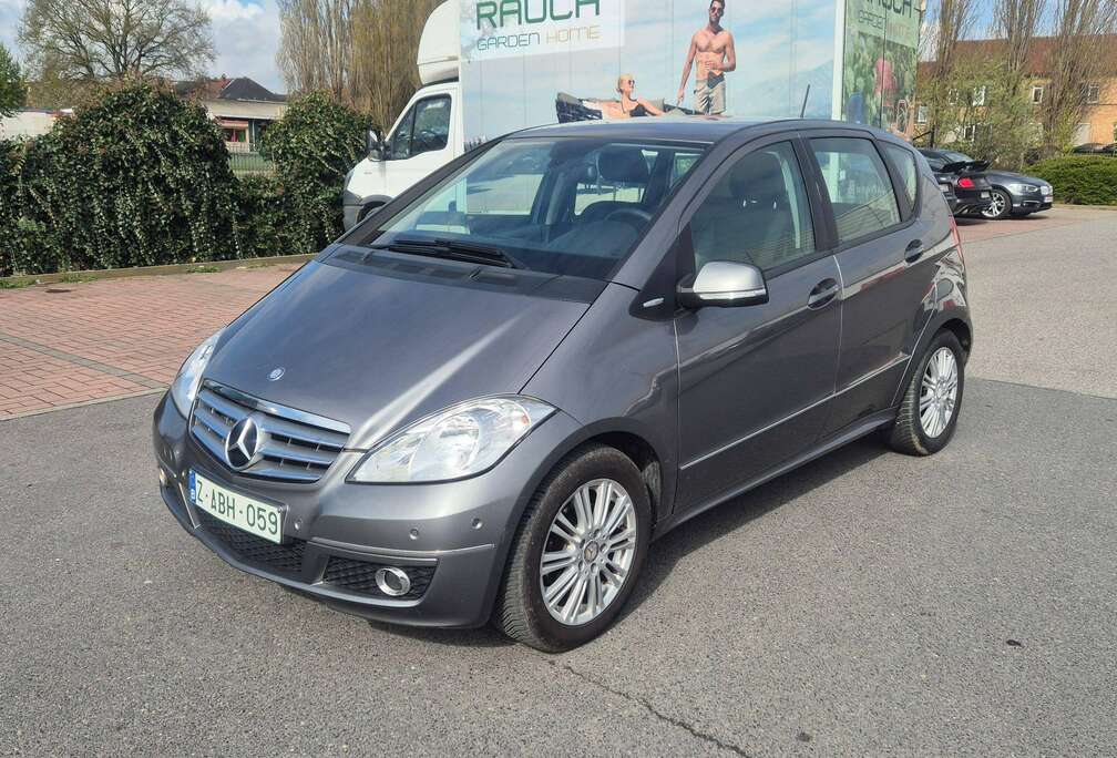 Mercedes-Benz boîte automatique prêt immatriculer essence ⛽️