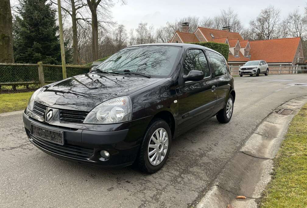 Renault Clio 1.2i 16v Community III