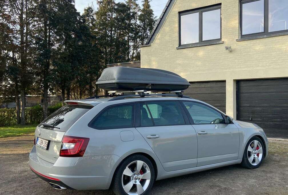 Skoda SW RS 2.0 TFSI DSG