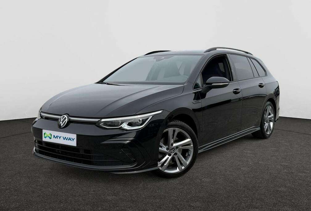 Volkswagen Golf  1.5 eTSI R-Line Automaat /// Travel assist /// Inklapbare trekhaak /// Zetelverwarming