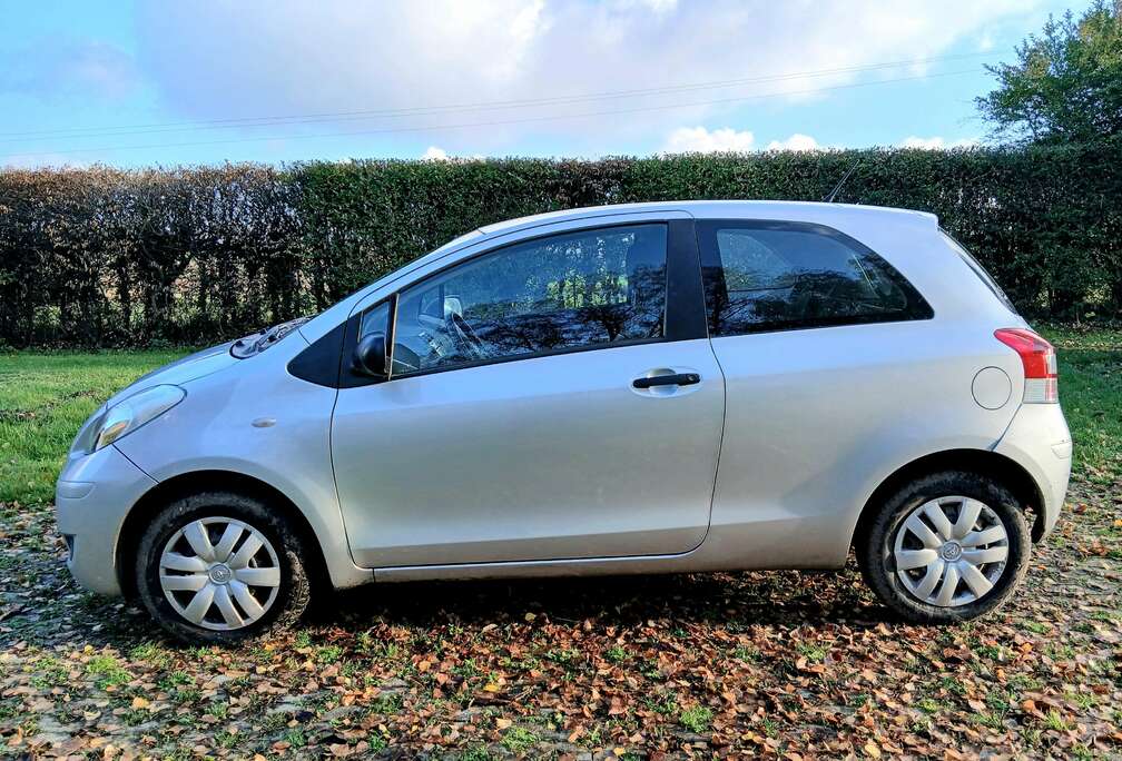 Toyota 1.0i VVT-i Comfort