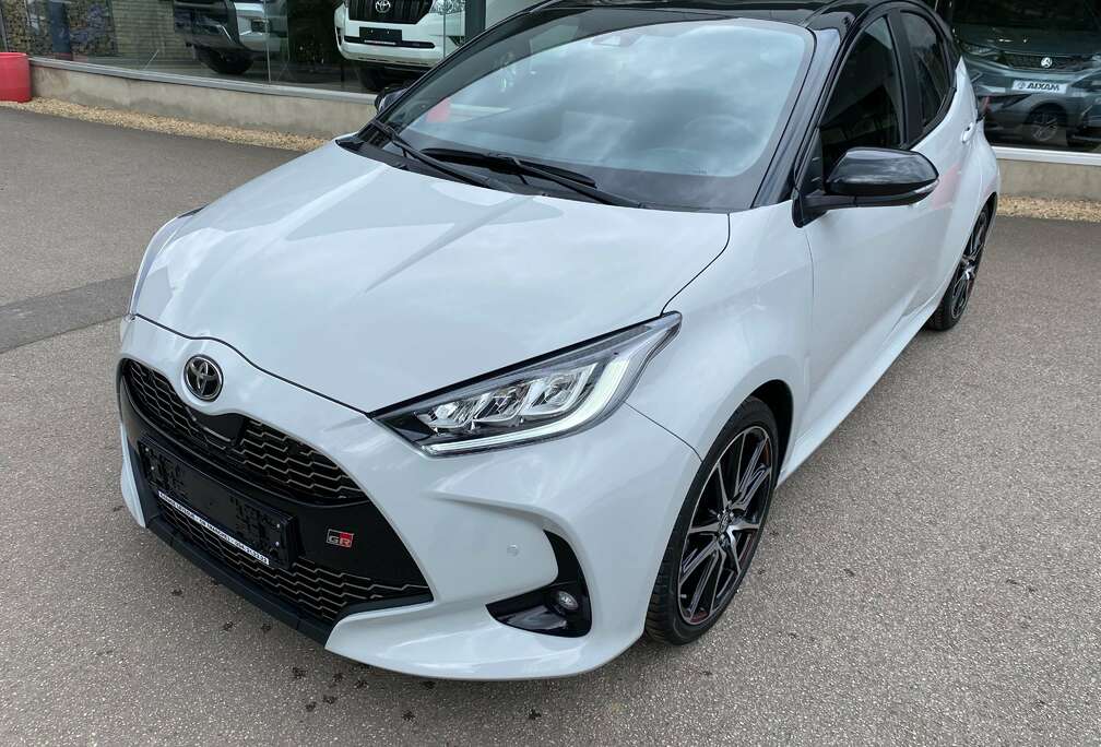 Toyota 1.5i VVT-i Hybrid E-CVT GR Sport