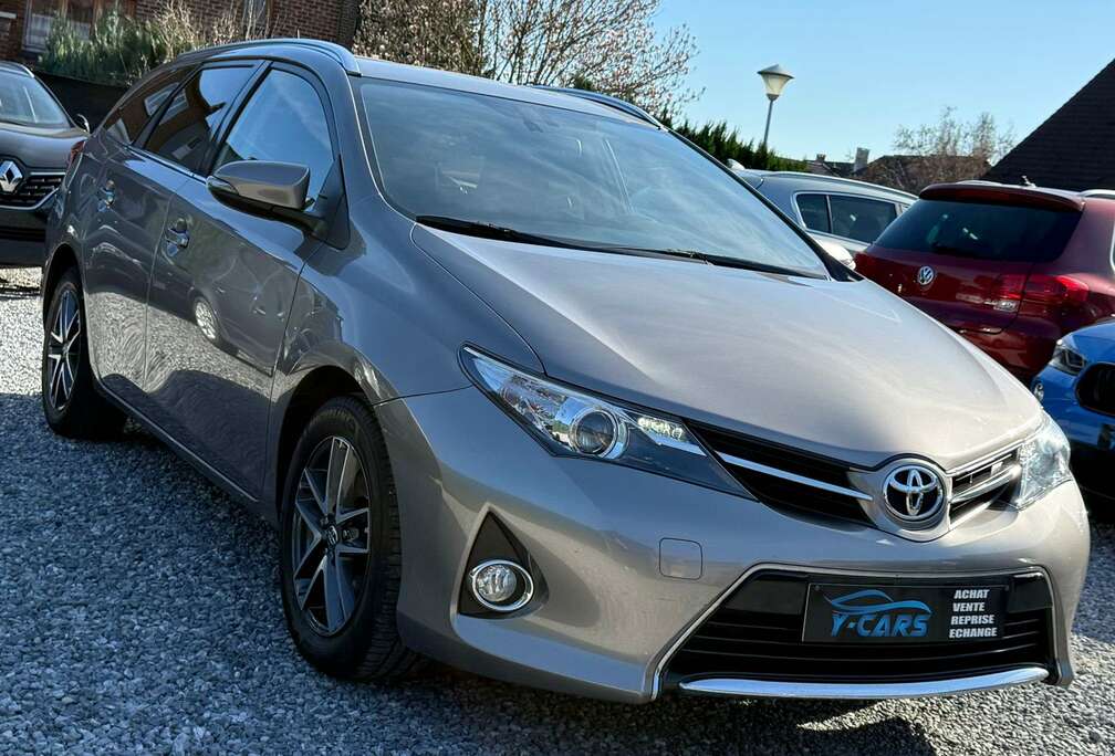 Toyota 1.4D-4D //CAMÉRA NAVI….