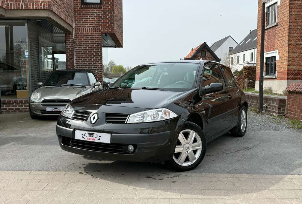 Renault 1.4i 16v // AIRCO //