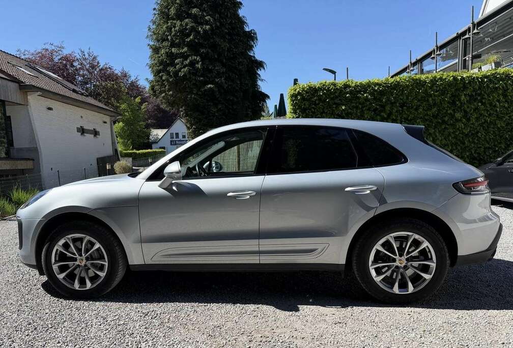Porsche Macan. III ( 2022 - 2024 )