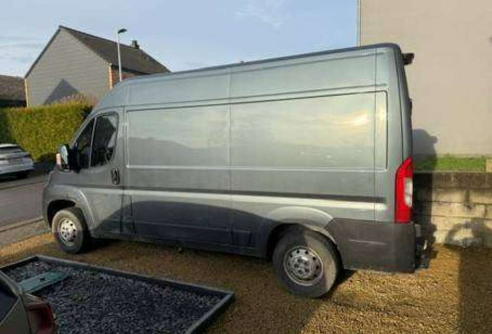 Peugeot 2.2 BlueHDi L2 Premium S/S