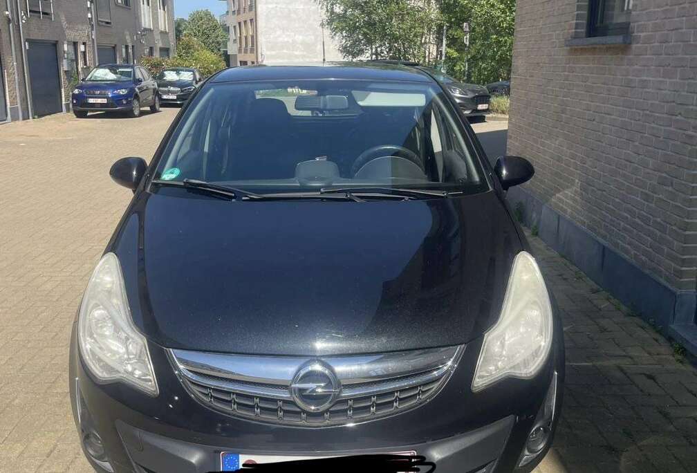 Opel 1.2i Cosmo