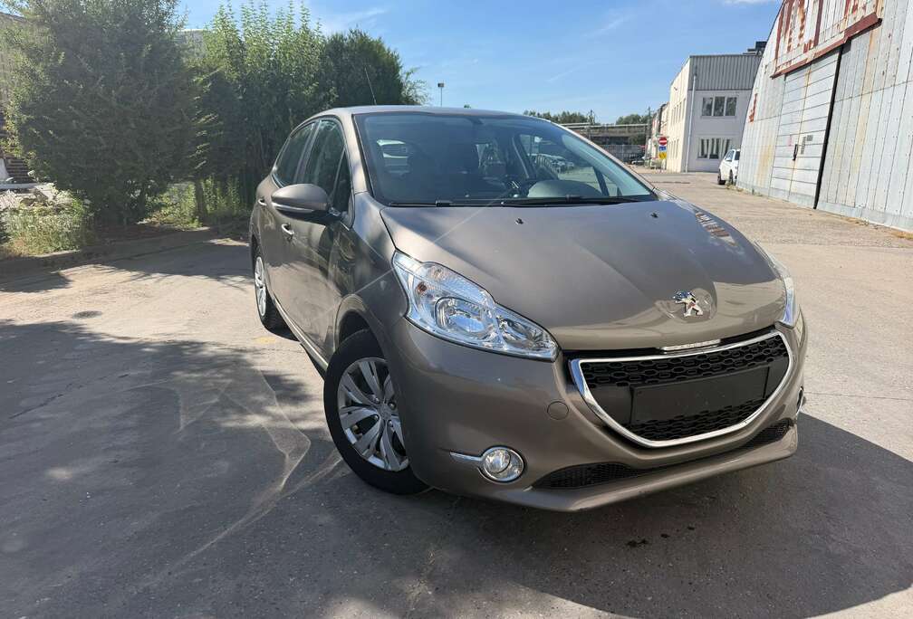 Peugeot 1.2 VTI Allure Automatique
