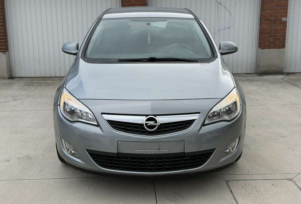 Opel AUTOMATIQUE 2011 1.6 essence 84000km AC