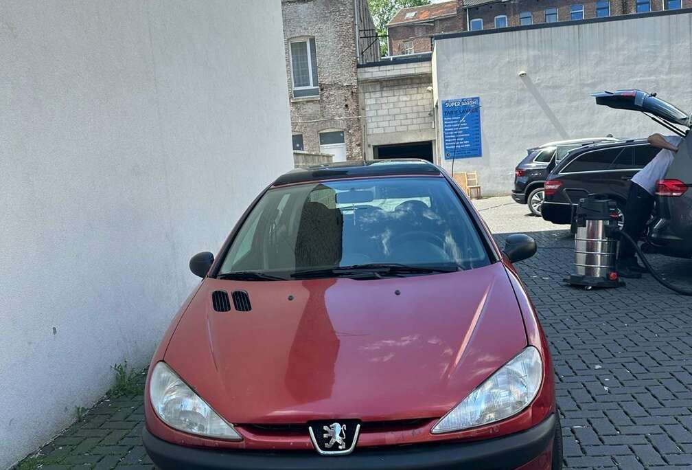 Peugeot 1.4i XT