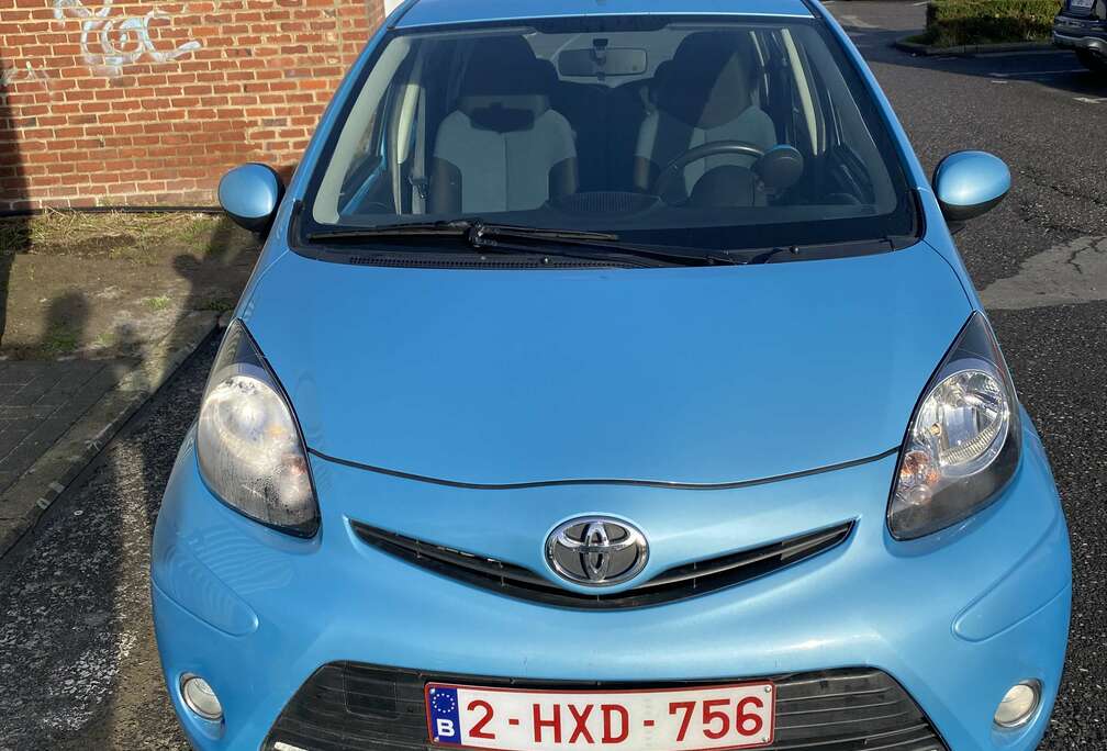 Toyota Aygo 1.0i Color Edition