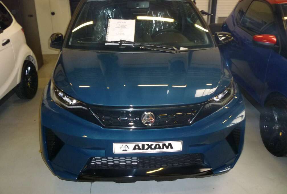 Aixam crossover neuf de stock