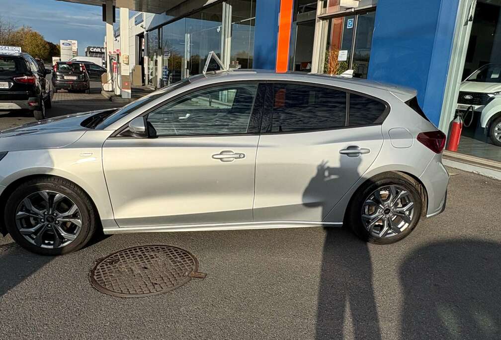 Ford Focus 1.0 EcoBoost MHEV ST-Line Design