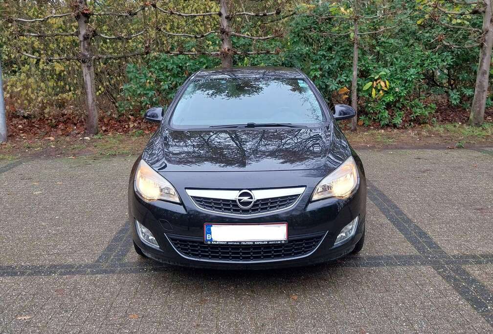 Opel Astra 1.7 CDTI DPF Cosmo