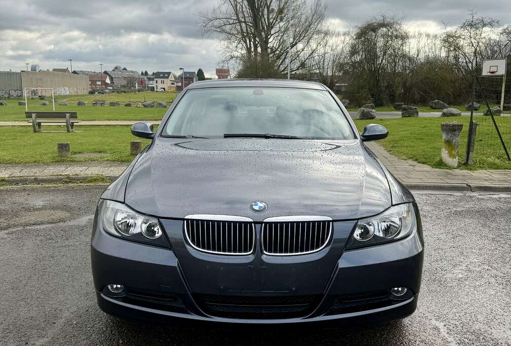 BMW 318i