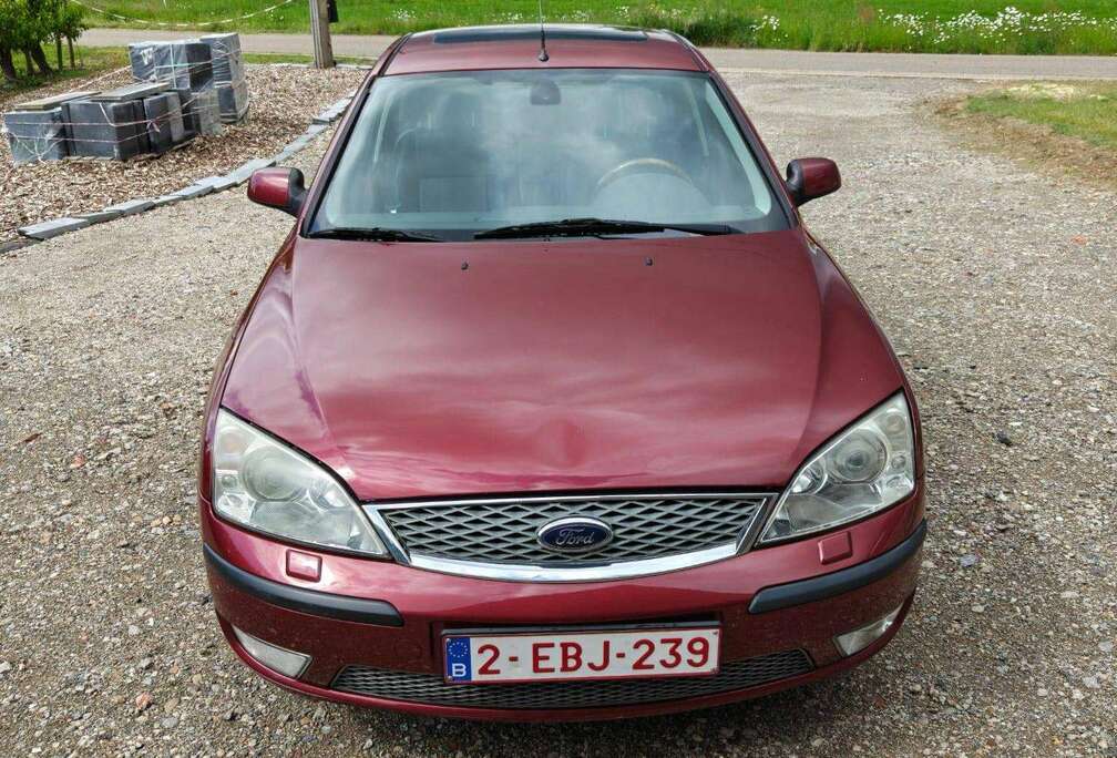 Ford Mondeo 1.8i 16v SCi Ghia