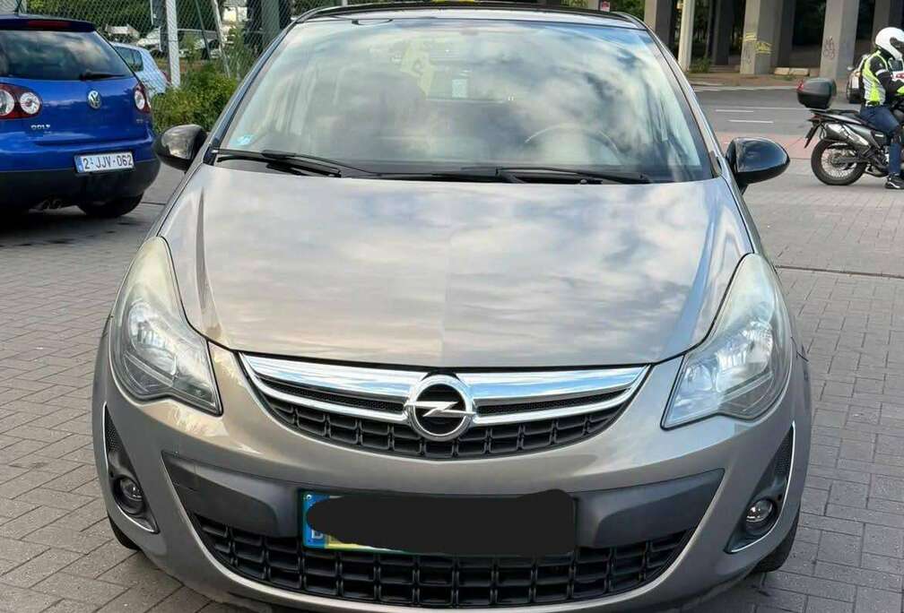 Opel Corsa 1.4i Ultimate Edition