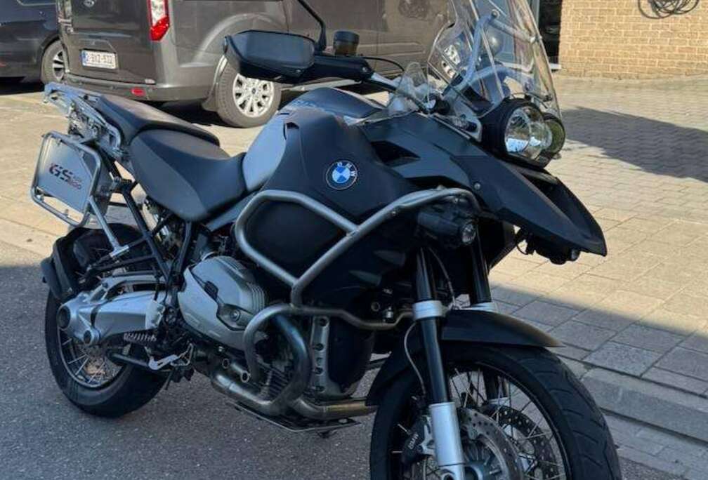 BMW - dealer onderhouden - 3 alu koffers