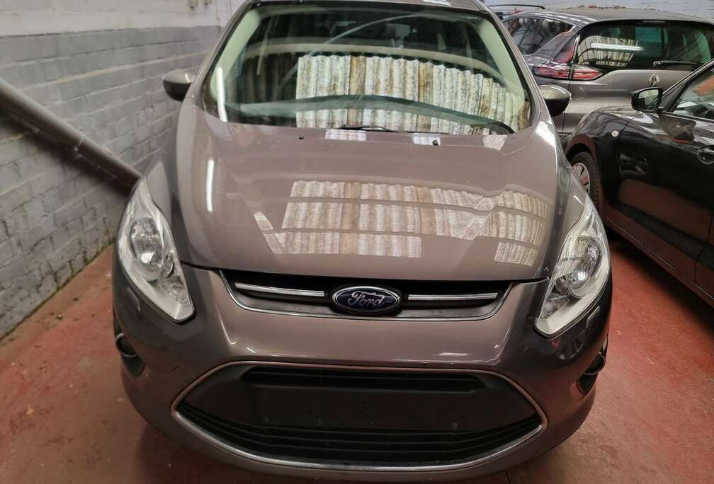 Ford 1.0 EcoBoost Titanium et 1 an de garantie