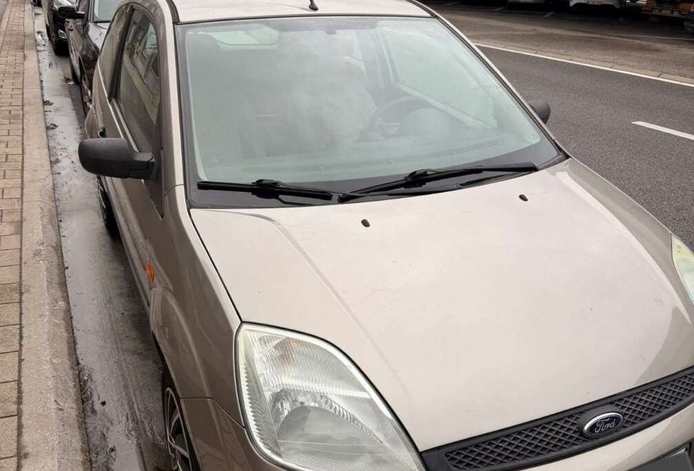 Ford 1.4i 16v Ambiente