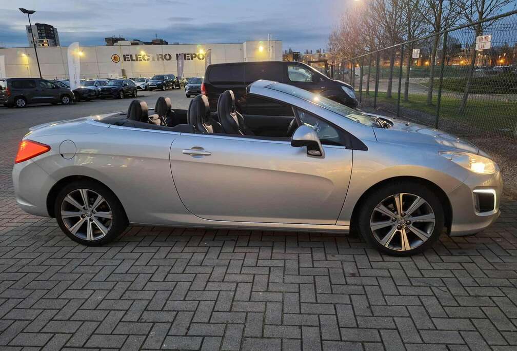 Peugeot 308 CC 1.6 e-HDi Sport Pack STT