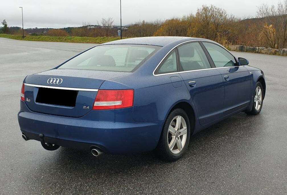 Audi A6 Avant 2.4i V6 24v S line Multitronic