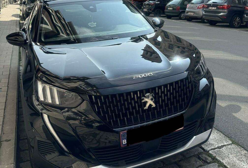 Peugeot 2008 PureTech 130 EAT8 GT