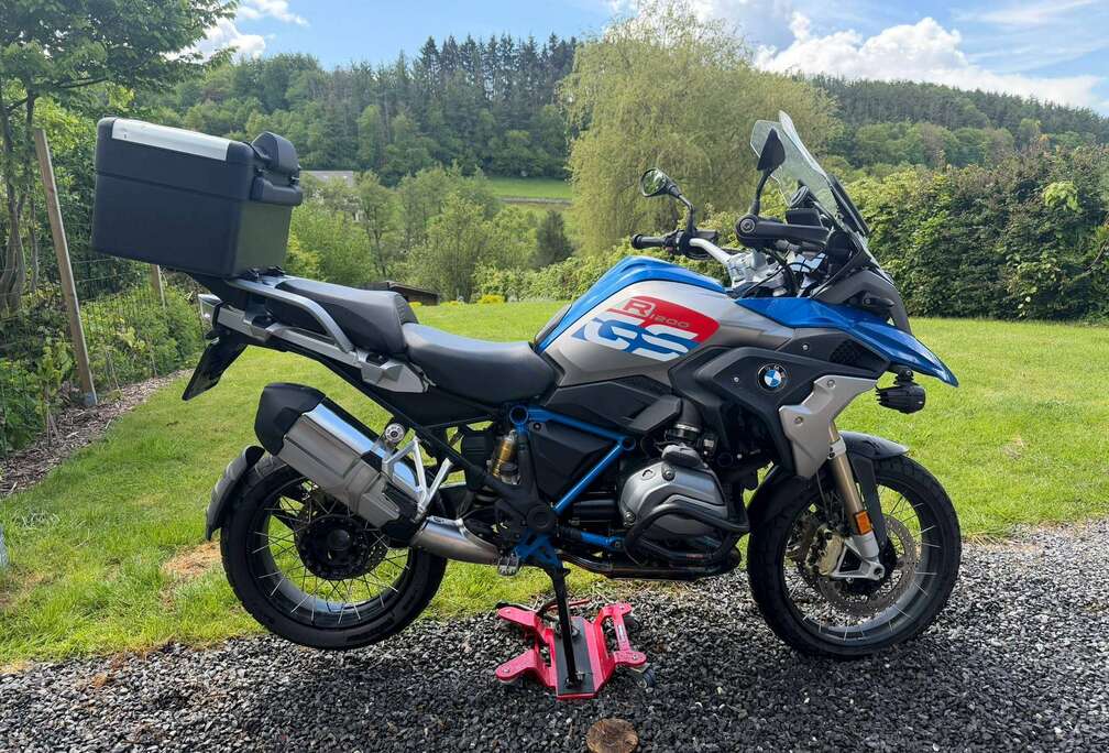 BMW