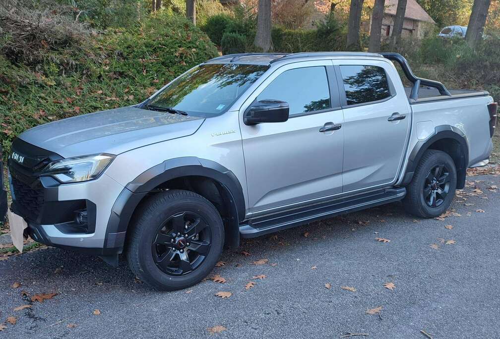 Isuzu 1.9 Turbo D 4WD V-Cross AdBlue