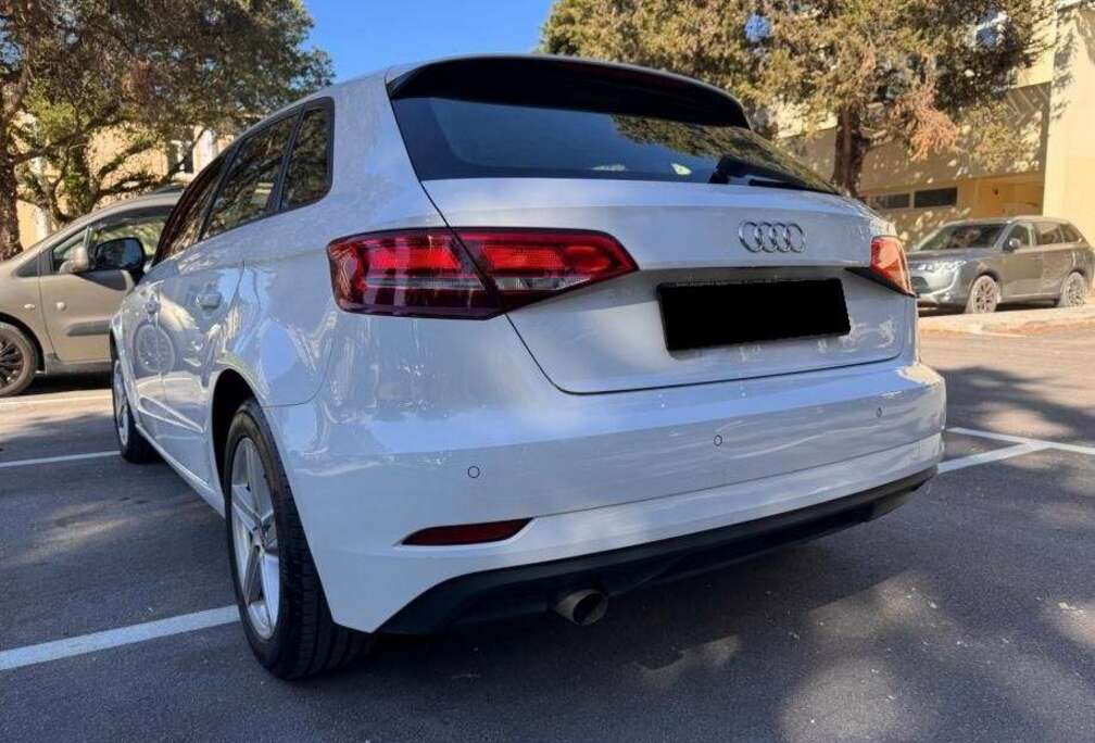 Audi A3 Sportback 1.6 TDi Ambiente Start/Stop S tronic