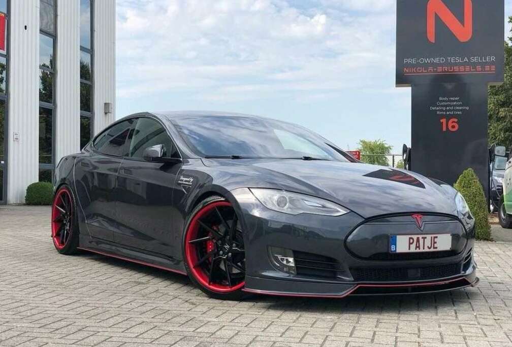 Tesla 85+kWh+Performance+Dual+Motor