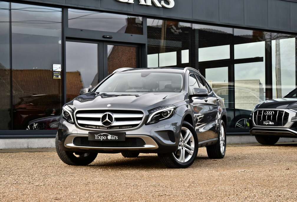 Mercedes-Benz GLA 180 7G-DCT Urban*CAMERA*LEDER*XENON*VW ZETELS