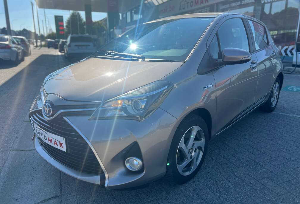 Toyota Yaris Hybrid 1.5i VVT-i Dynamic E-CVT