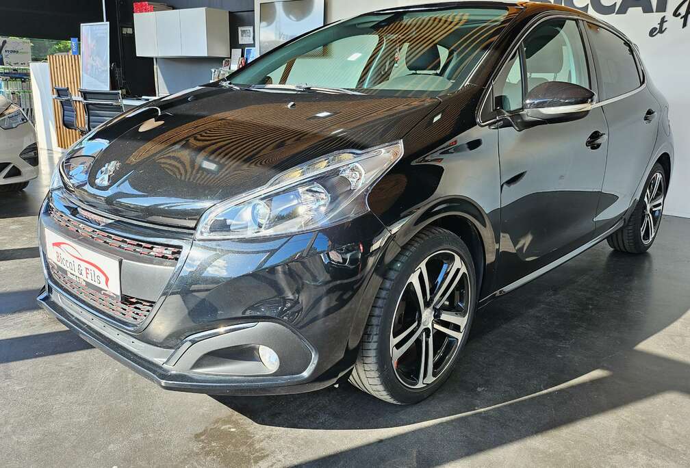 Peugeot 1.2 PureTech GT Line SIEGE CHAUFFANT//PANO/GPS