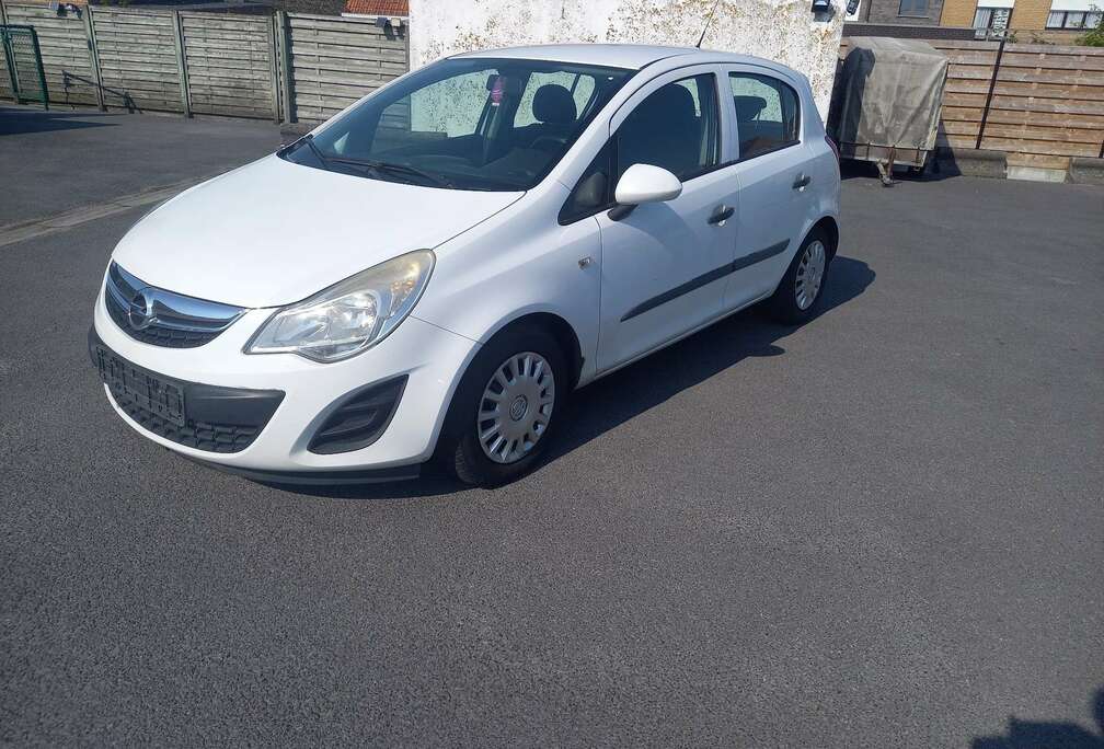 Opel Opel corsa 1300 cc bj 2011