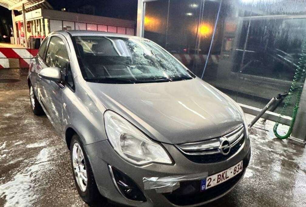 Opel 1.2i Essentia