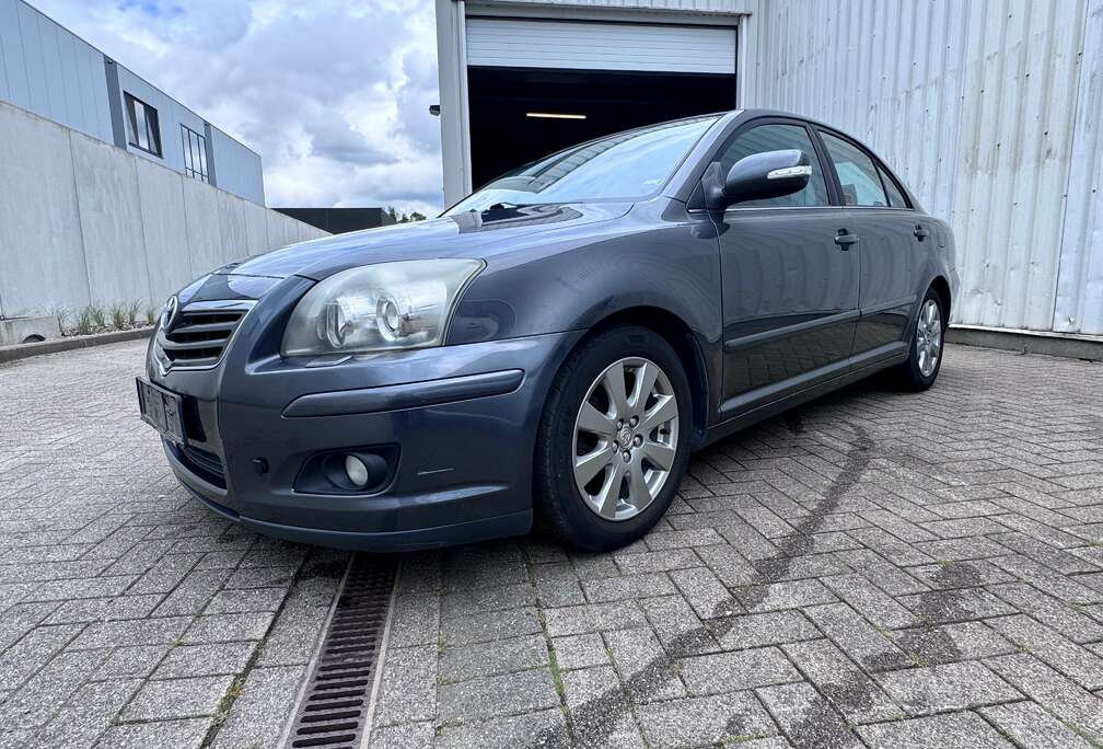 Toyota Avensis 1.8i VVT-i 16v Traveller