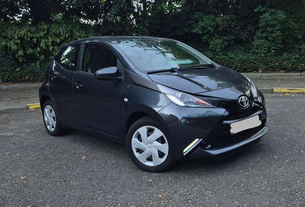 Toyota Aygo 1.0i VVT-i x-play