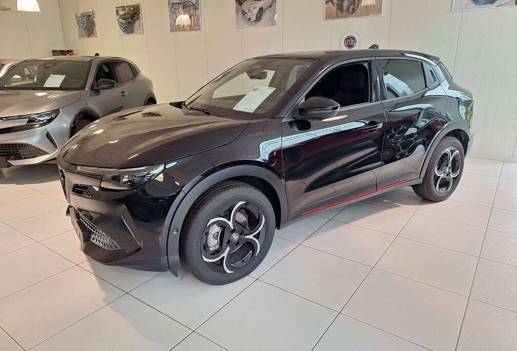 Alfa Romeo Junior 1.2 Hybrid Speciale 145 PK
