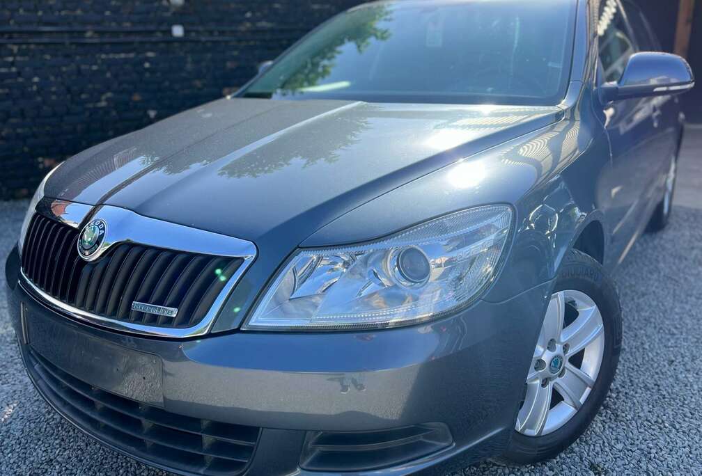 Skoda 1.6 CR TDi Elegance DPF +CLIM +EURO 5 +JANTES ALU