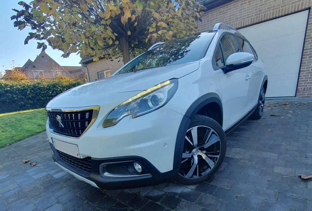 Peugeot 2008 Full Option + Sport Upgrades 130pk+