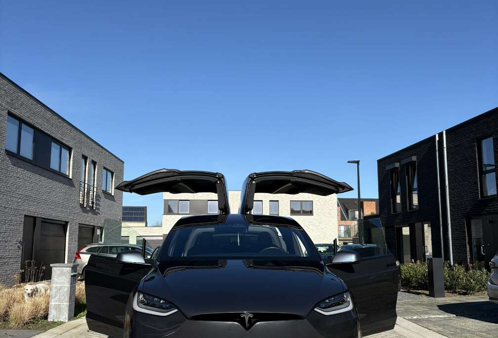 Tesla Model X 90 kWh Dual Motor Performance