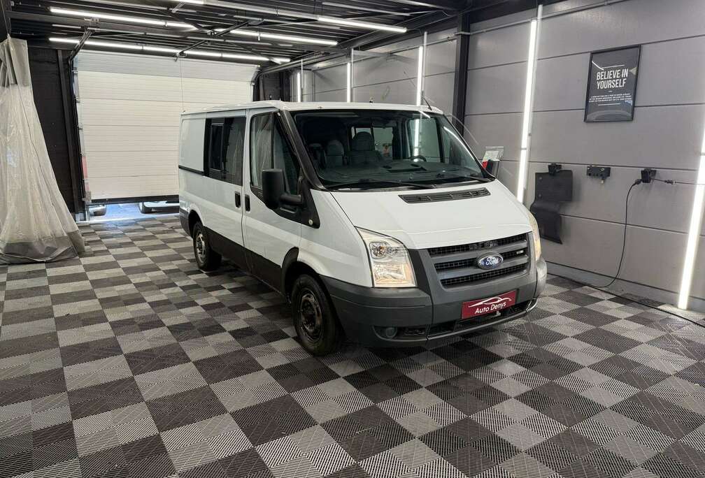 Ford 2.2D  DUBBEL CABINE  211.150 KM.  BJ. 2008