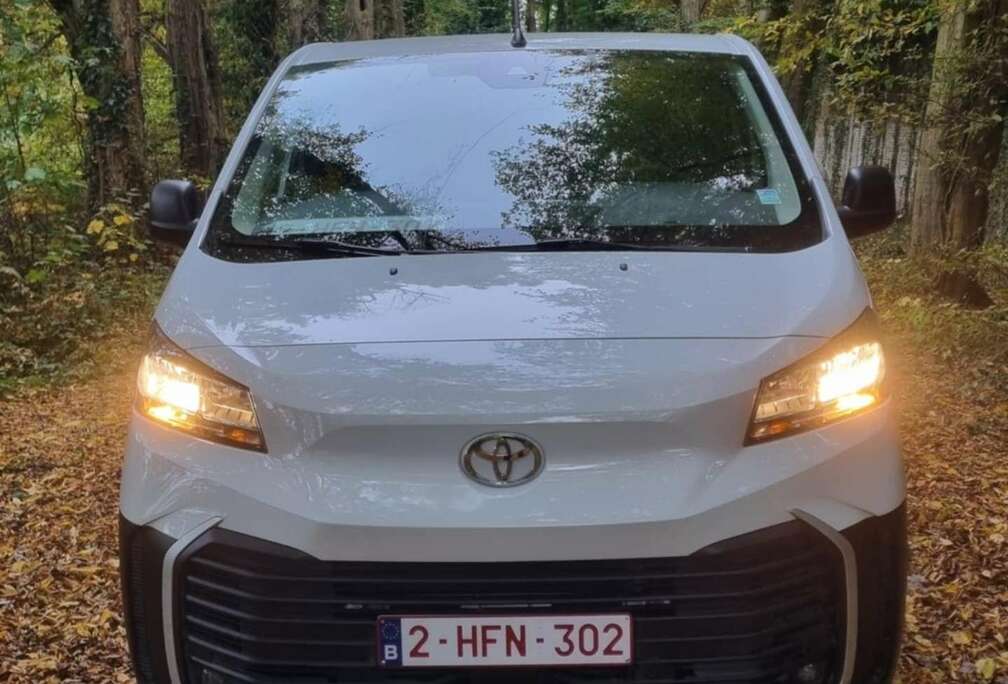 Toyota 2.0 D-4D Medium Comfort (LX) S/S (EU6.3)