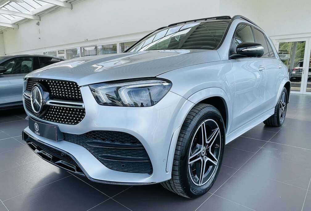 Mercedes-Benz d 4-Matic *** GARANTIE + PACK AMG + TOIT PANO + LED + GPS + CUIR ***