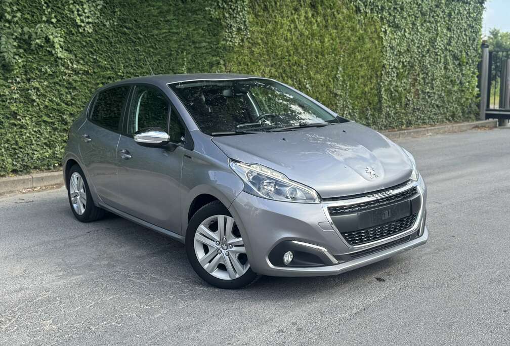 Peugeot \'Signature\' 1.2 PureTech • 2019 • 117.