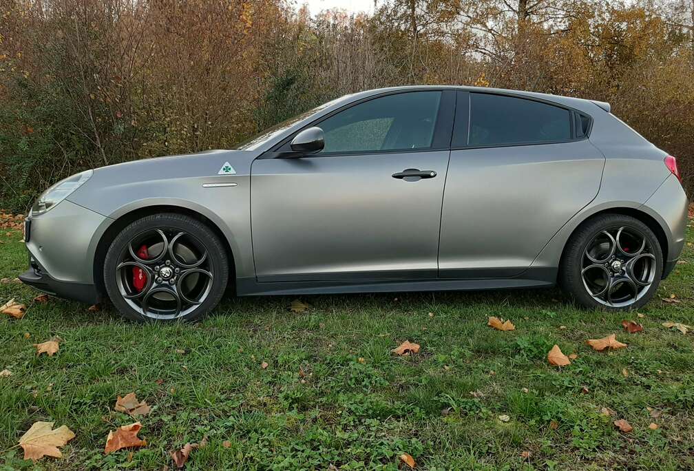 Alfa Romeo QV Launch Edition